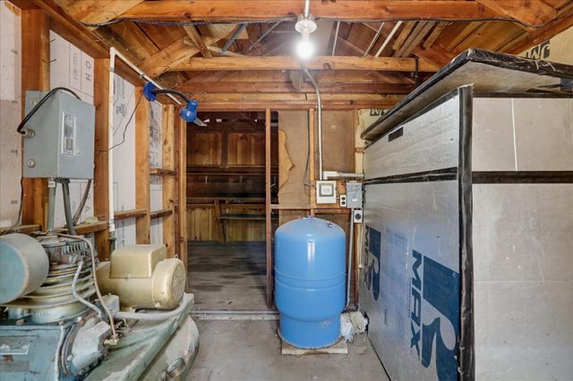 17201 Old Mill Rd, Nevada City, CA 95959