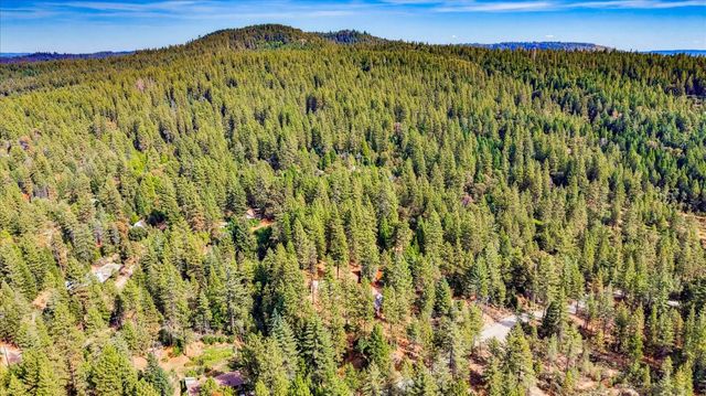 17201 Old Mill Rd, Nevada City, CA 95959