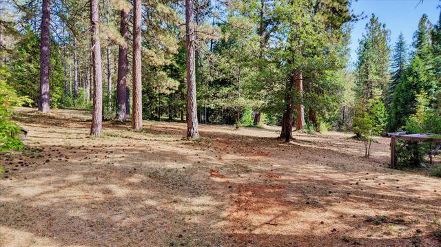17201 Old Mill Rd, Nevada City, CA 95959