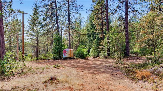 17201 Old Mill Rd, Nevada City, CA 95959