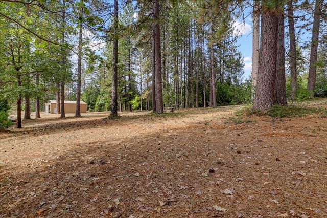 17201 Old Mill Rd, Nevada City, CA 95959