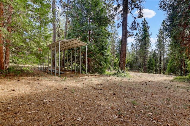 17201 Old Mill Rd, Nevada City, CA 95959