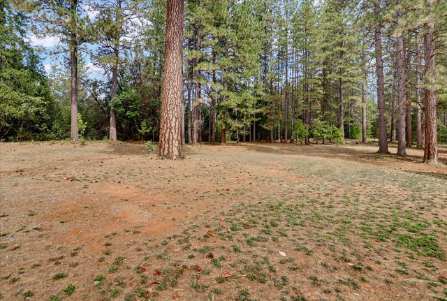 17201 Old Mill Rd, Nevada City, CA 95959