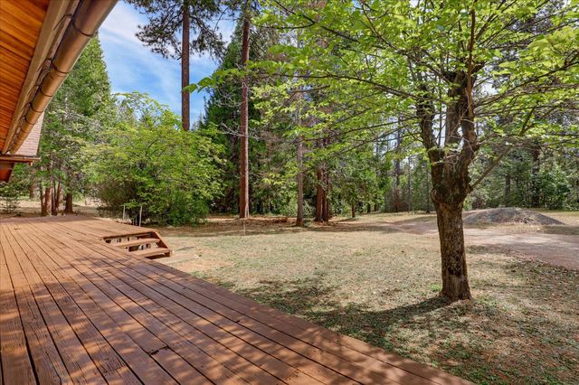 17201 Old Mill Rd, Nevada City, CA 95959