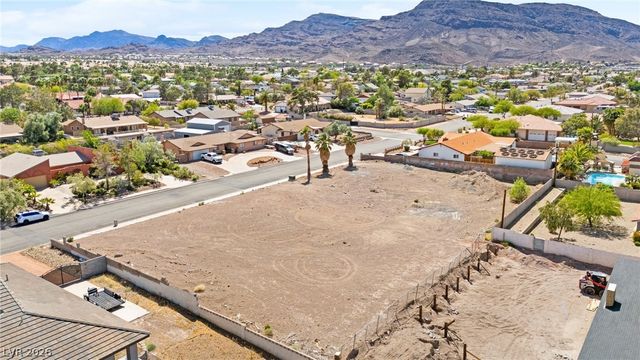 320 East Kimberly Drive, Henderson, NV 89015