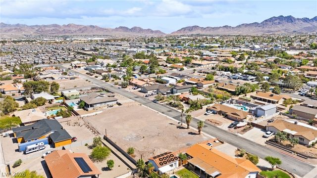 320 East Kimberly Drive, Henderson, NV 89015