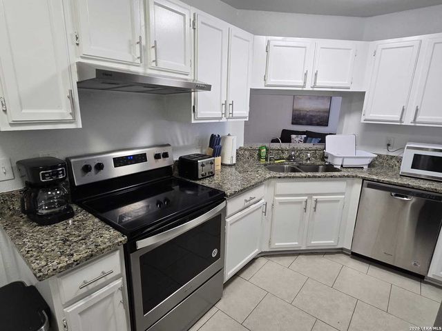 4111 Sunrise Terrace, San Antonio, TX 78244