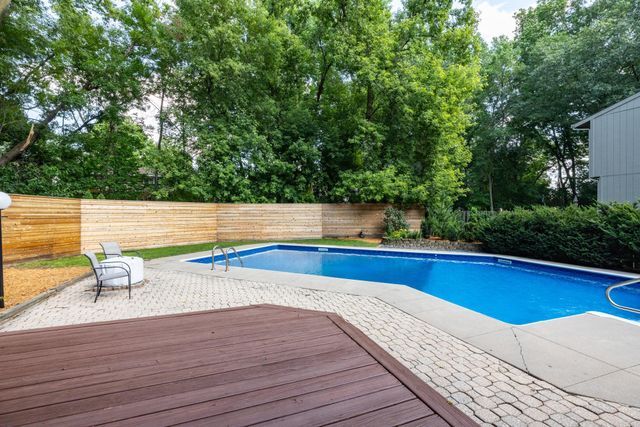 6991 Raven Court, Eden Prairie, MN 55346