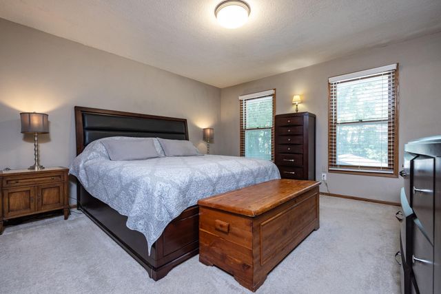 6991 Raven Court, Eden Prairie, MN 55346