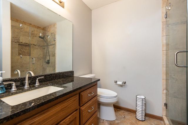 6991 Raven Court, Eden Prairie, MN 55346