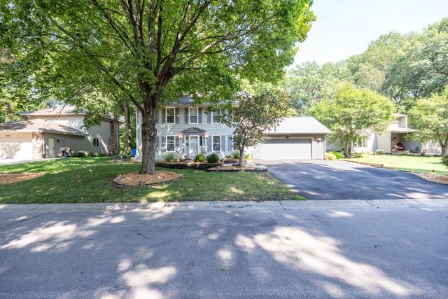 6991 Raven Court, Eden Prairie, MN 55346