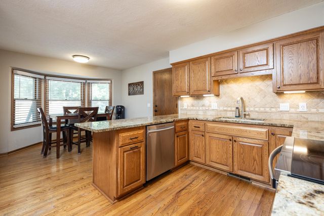 6991 Raven Court, Eden Prairie, MN 55346