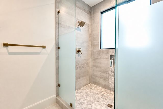 8546 Glencrest Lane, Dallas, TX 75209