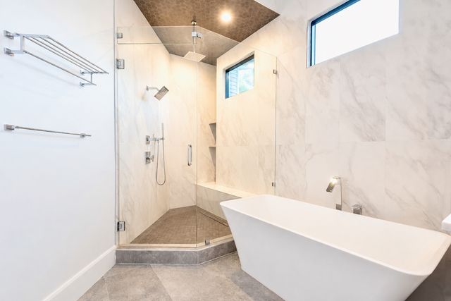 8546 Glencrest Lane, Dallas, TX 75209