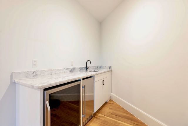 8546 Glencrest Lane, Dallas, TX 75209