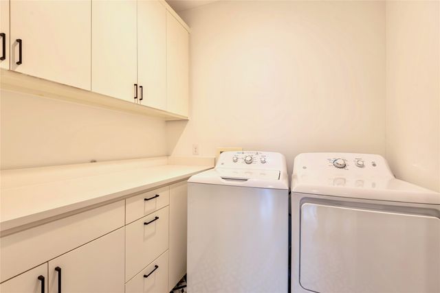 8546 Glencrest Lane, Dallas, TX 75209