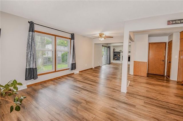 11203 W 71st Street, Shawnee, KS 66203