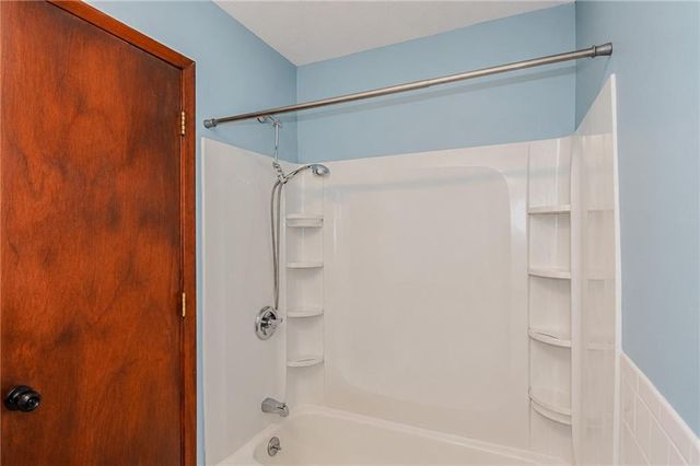 11203 W 71st Street, Shawnee, KS 66203