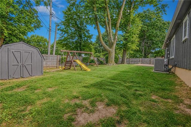 11203 W 71st Street, Shawnee, KS 66203