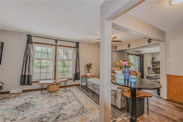 11203 W 71st Street, Shawnee, KS 66203
