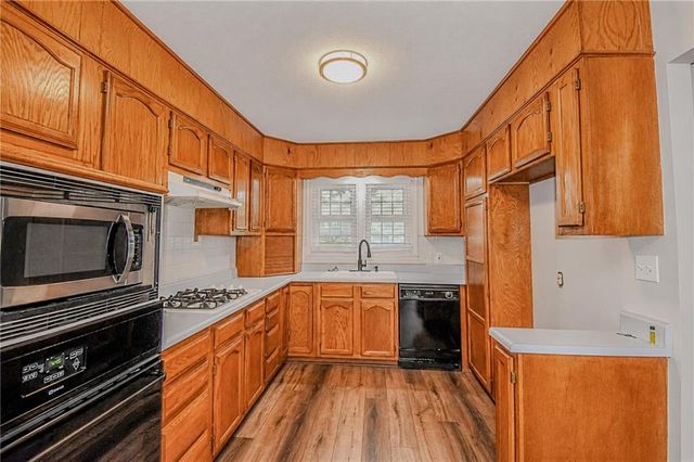 11203 W 71st Street, Shawnee, KS 66203