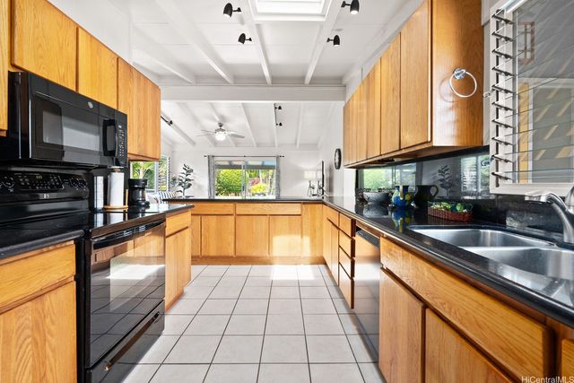 533 Iana Street, Kailua, HI 96734