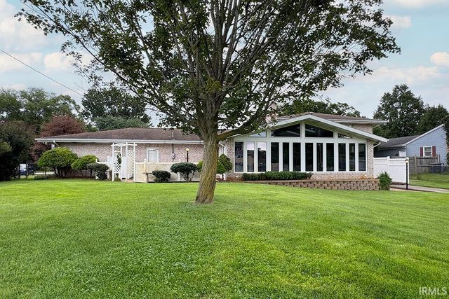 56727 Meadowood Drive, Elkhart, IN 46516
