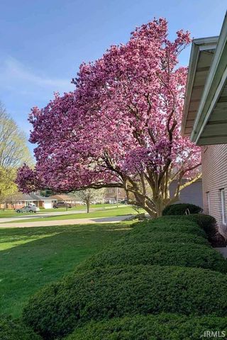 56727 Meadowood Drive, Elkhart, IN 46516