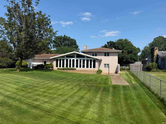 56727 Meadowood Drive, Elkhart, IN 46516