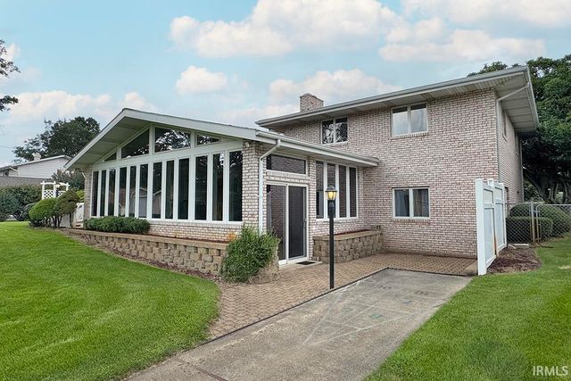 56727 Meadowood Drive, Elkhart, IN 46516