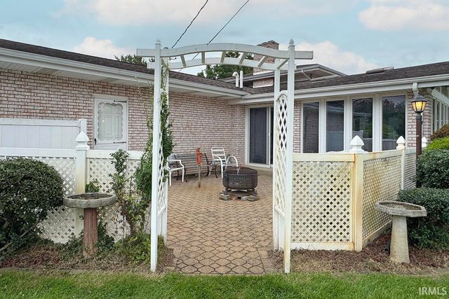 56727 Meadowood Drive, Elkhart, IN 46516