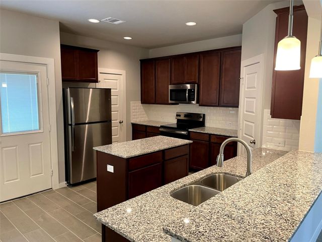 101 Wickersham B, Conroe, TX 77304