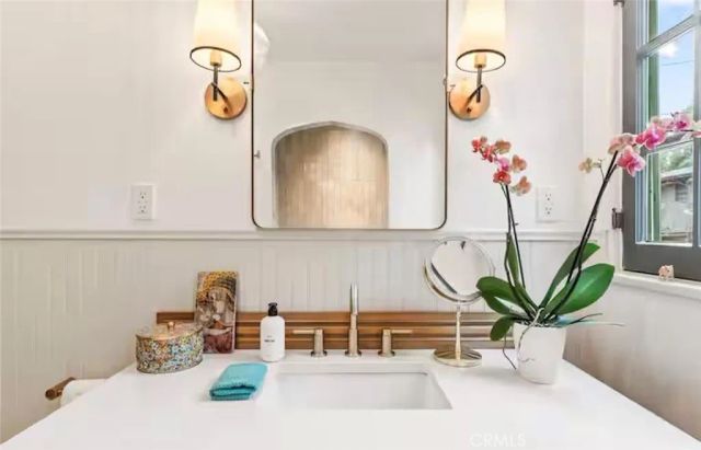 3364 Bennett, Los Angeles, CA 90068