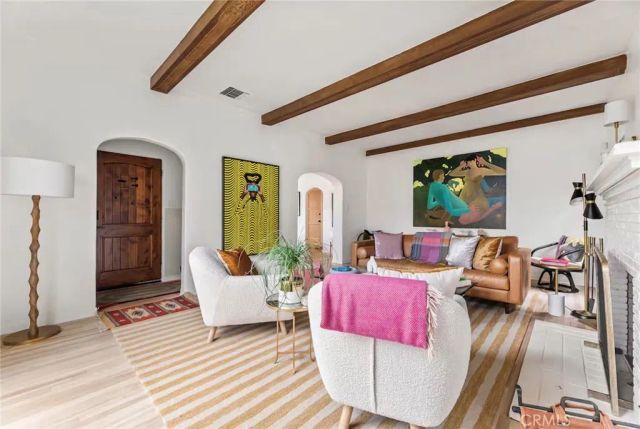 3364 Bennett, Los Angeles, CA 90068