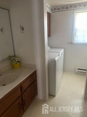 487 Somerset Lane B, Monroe, NJ 08831