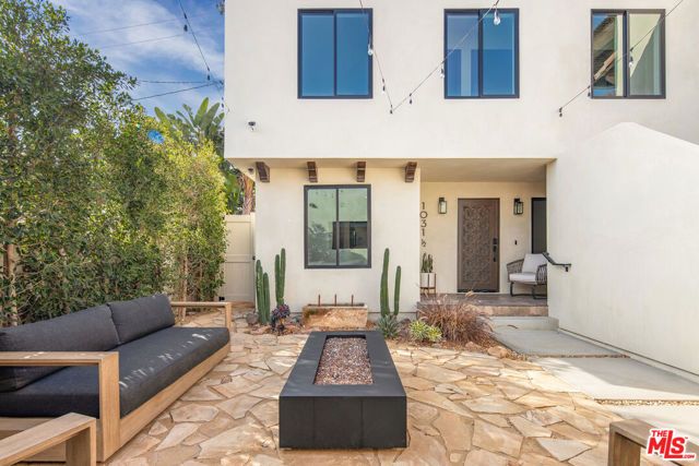 1031 Havenhurst Drive, West Hollywood, CA 90046