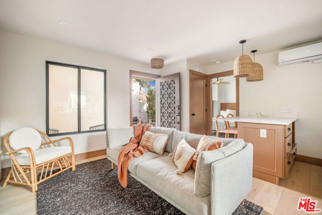 1031 Havenhurst Drive, West Hollywood, CA 90046