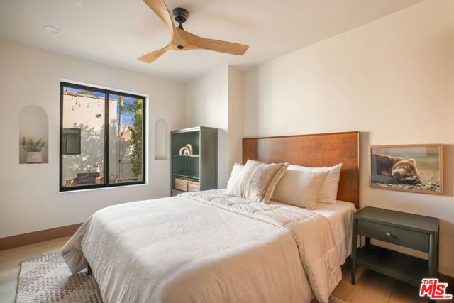 1031 Havenhurst Drive, West Hollywood, CA 90046