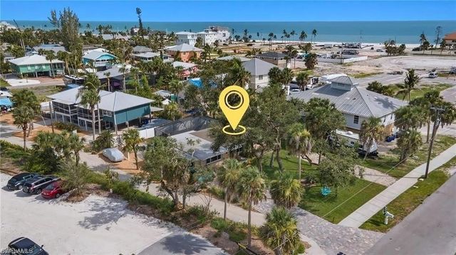 206 Connecticut ST, Fort Myers Beach, FL 33931