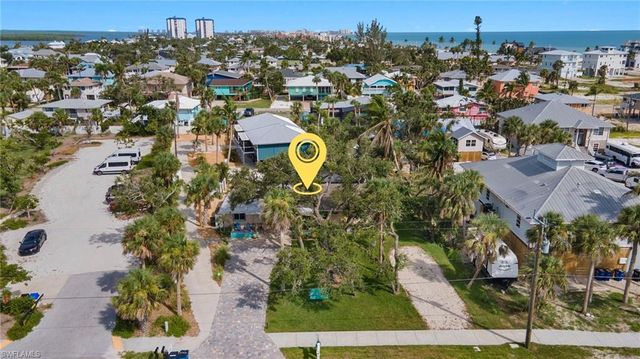206 Connecticut ST, Fort Myers Beach, FL 33931