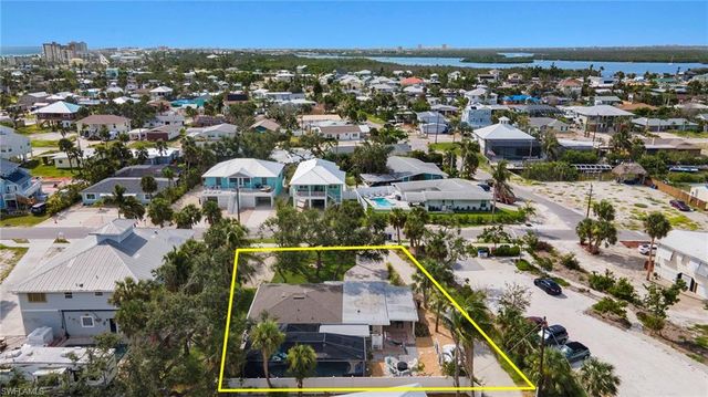 206 Connecticut ST, Fort Myers Beach, FL 33931