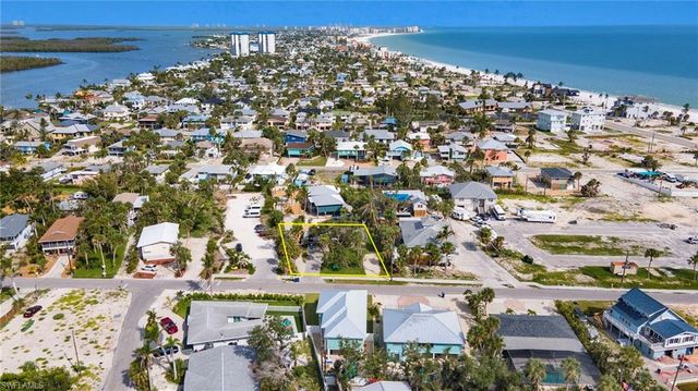 206 Connecticut ST, Fort Myers Beach, FL 33931