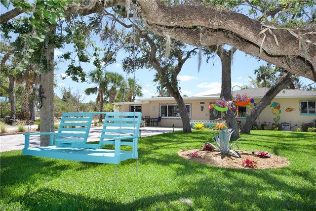 206 Connecticut ST, Fort Myers Beach, FL 33931