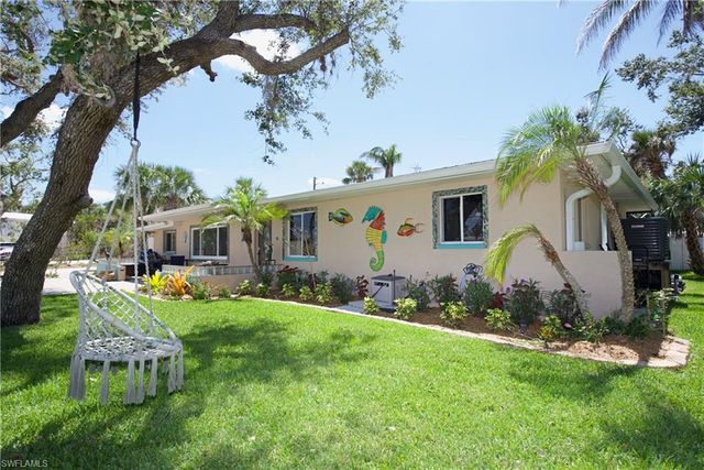 206 Connecticut ST, Fort Myers Beach, FL 33931