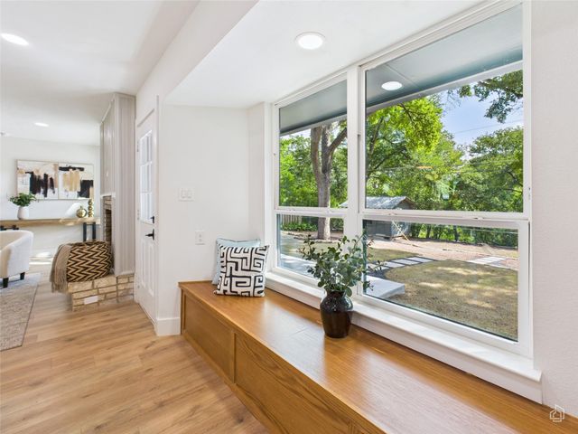 7019 Creighton LN, Austin, TX 78723