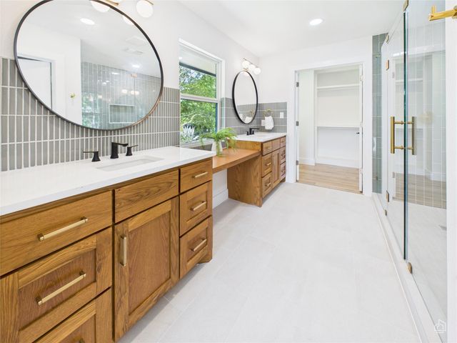 7019 Creighton LN, Austin, TX 78723