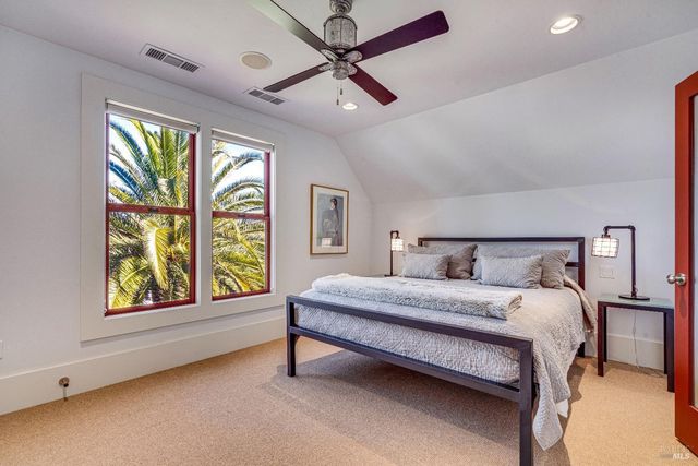 1467 Kearney St, St. Helena, CA 94574