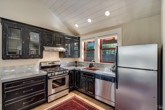 1467 Kearney St, St. Helena, CA 94574