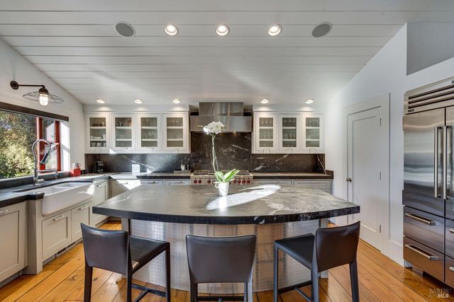 1467 Kearney St, St. Helena, CA 94574