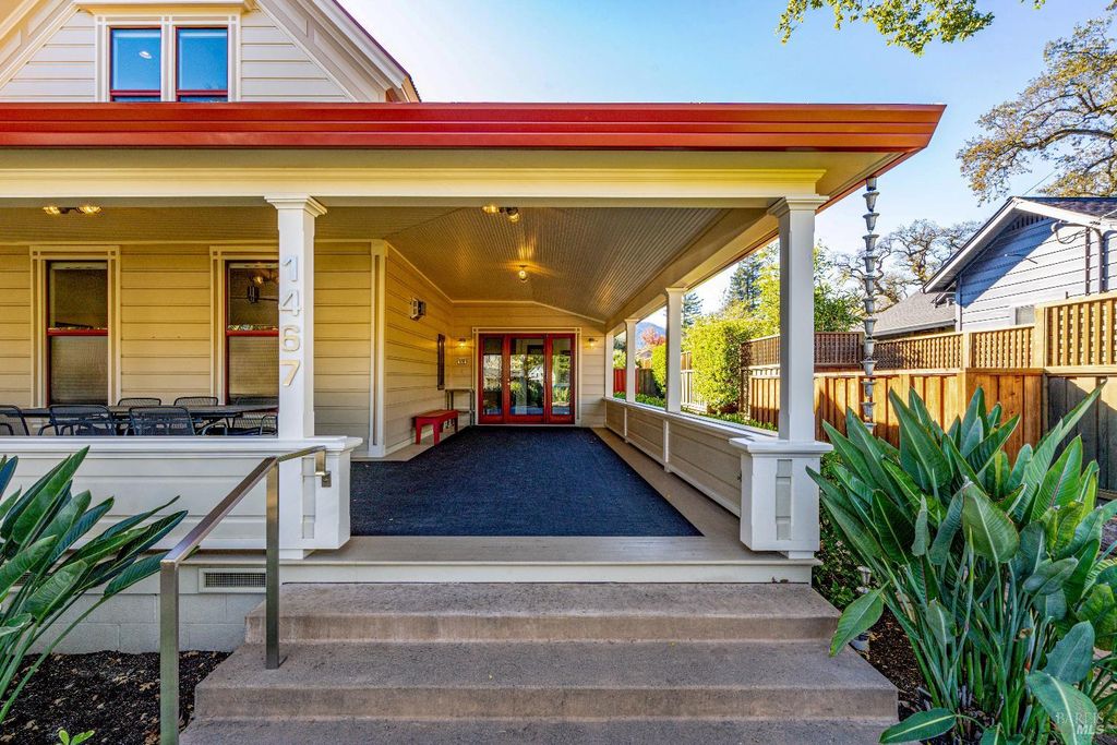 1467 Kearney St, St. Helena, CA 94574